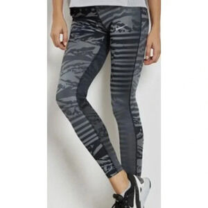 Nike Women's Essential Power Tight Fit Leggings Running Size XS NEW.  176